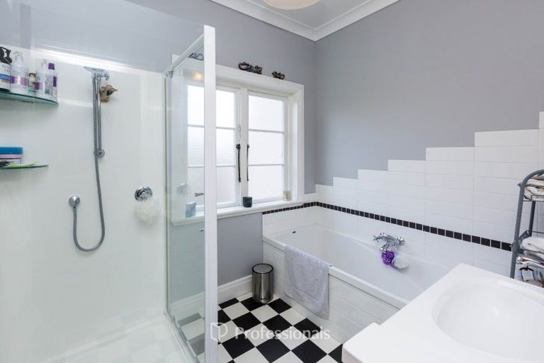 Photo of property in 1071 High Street, Taita, Lower Hutt, 5011