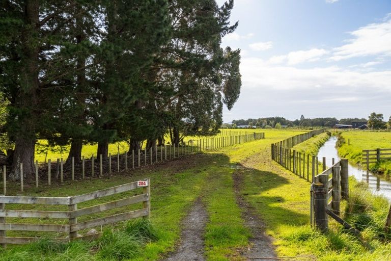 Photo of property in 284 Woodside Road, Woodside, Greytown, 5794