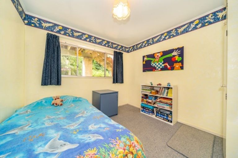 Photo of property in 61 Blue Mountains Road, Pinehaven, Upper Hutt, 5019