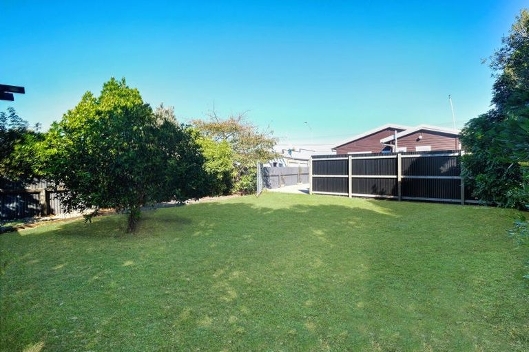 Photo of property in 80 Meeanee Quay, Westshore, Napier, 4110