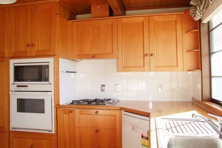 Photo of property in 1 Duthie Street, Milton, 9220