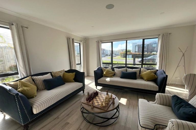 Photo of property in 64 Mettam Drive, Swanson, Auckland, 0614