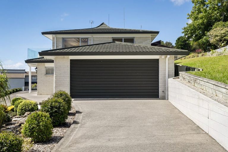 Photo of property in 76 Marellen Drive, Red Beach, 0932