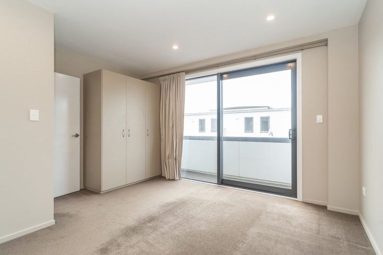 Photo of property in 1/464 Adelaide Road, Berhampore, Wellington, 6023