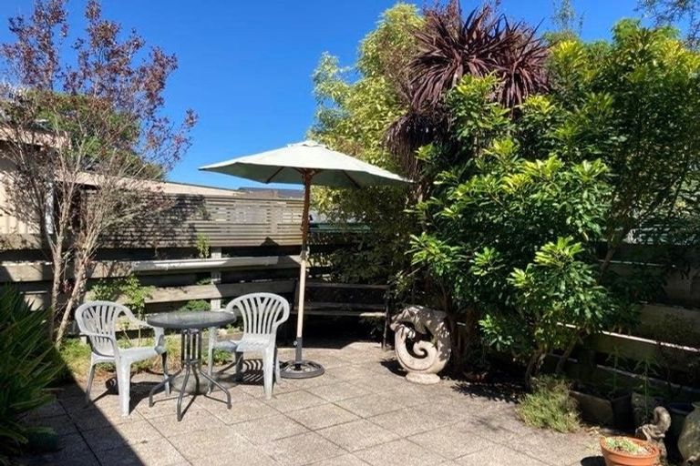 Photo of property in 5/66 Robinson Avenue, Holdens Bay, Rotorua, 3010
