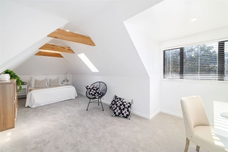 Photo of property in 2/57 Wairakei Road, Bryndwr, Christchurch, 8052