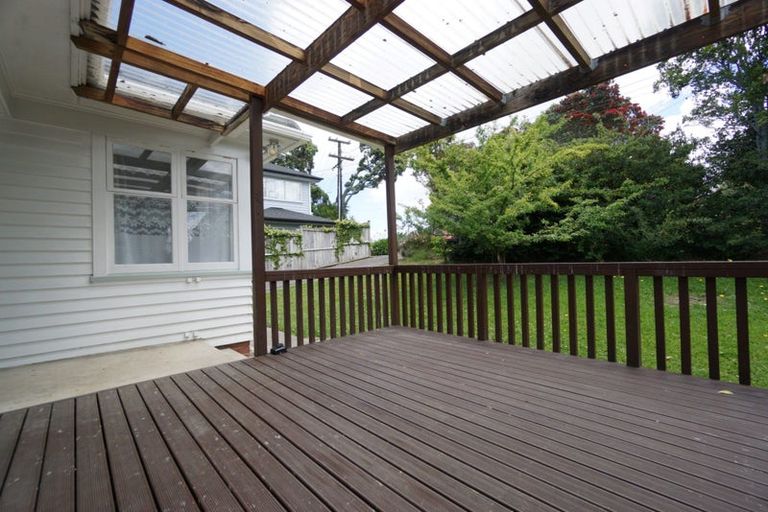 Photo of property in 494 Blockhouse Bay Road, Blockhouse Bay, Auckland, 0600