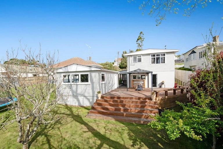 Photo of property in 6 Nelson Street, Helensville, 0800