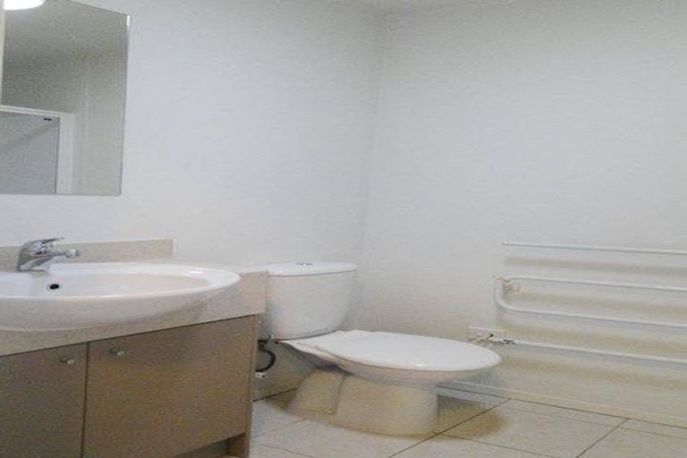 Photo of property in 4/1 Opito Way, East Tamaki, Auckland, 2013