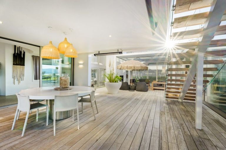 Photo of property in 45 Taumata Road, Omaha, 0986