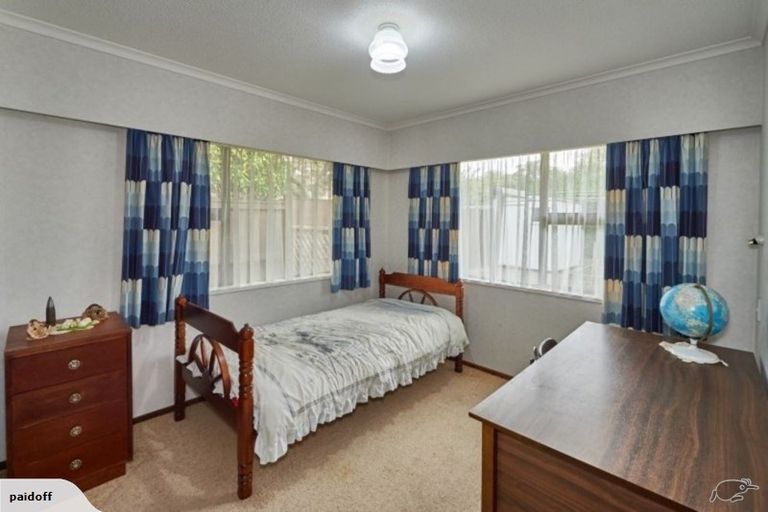 Photo of property in 22 Hind Place, Hokowhitu, Palmerston North, 4410
