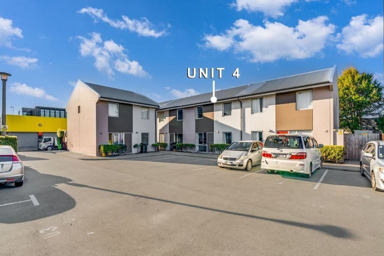 Photo of property in 4/340 Lincoln Road, Addington, Christchurch, 8024