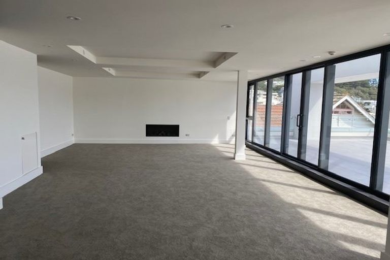 Photo of property in 5/308 Oriental Parade, Oriental Bay, Wellington, 6011