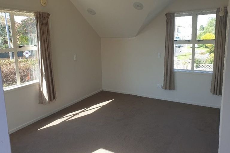 Photo of property in 1/5 Fenwick Avenue, Milford, Auckland, 0620