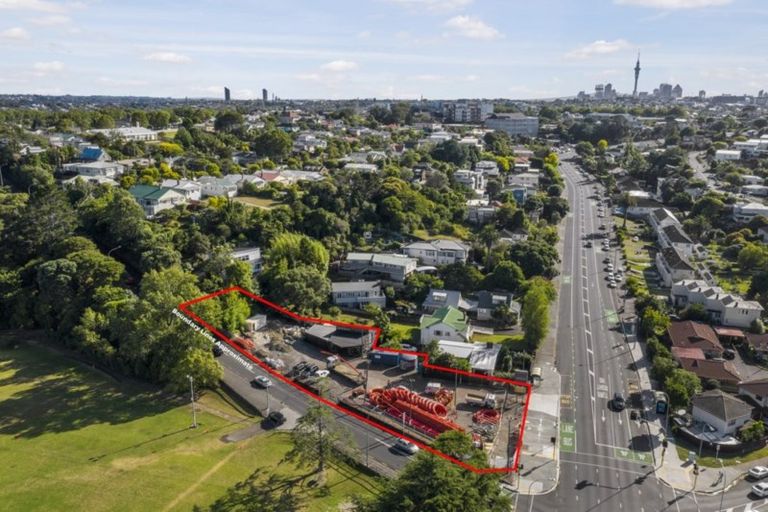 Photo of property in 729 Great North Road, Grey Lynn, Auckland, 1021