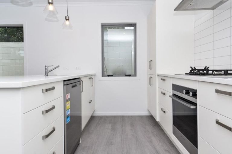 Photo of property in 4/56 Sandwich Road, Saint Andrews, Hamilton, 3200