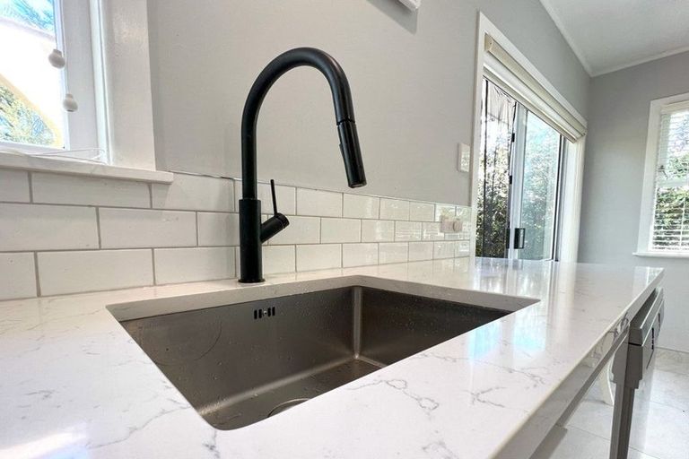 Photo of property in 1/86 Tirimoana Road, Te Atatu South, Auckland, 0602