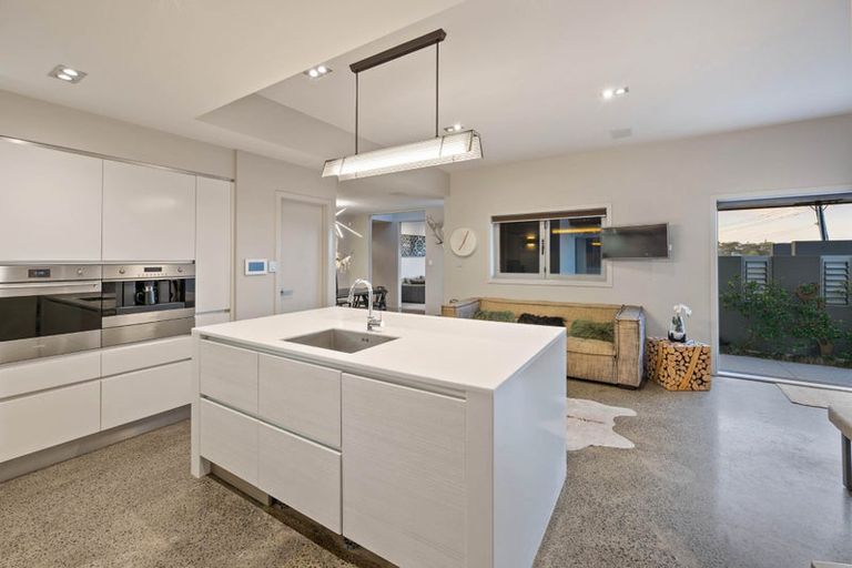 Photo of property in 151 Pah Road, Cockle Bay, Auckland, 2014