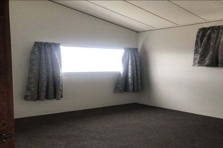 Photo of property in 2/12 Mcfaddens Road, St Albans, Christchurch, 8052