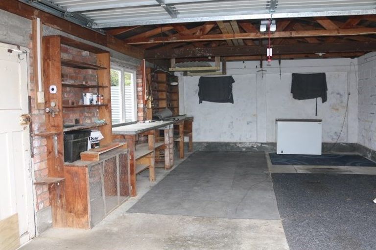 Photo of property in 126 Limbrick Street, Terrace End, Palmerston North, 4410