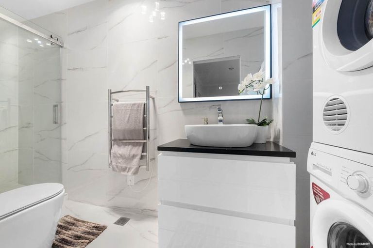 Photo of property in 45 Makora Road, Massey, Auckland, 0614