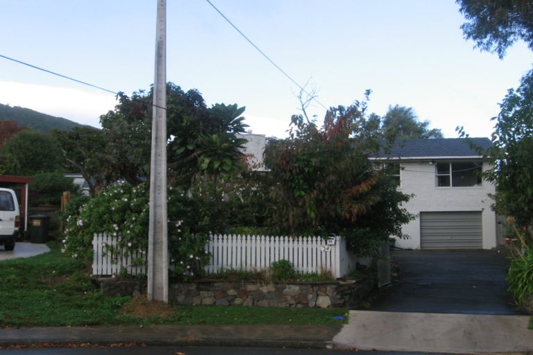 Photo of property in 24 Ruru Street, Waikanae, 5036
