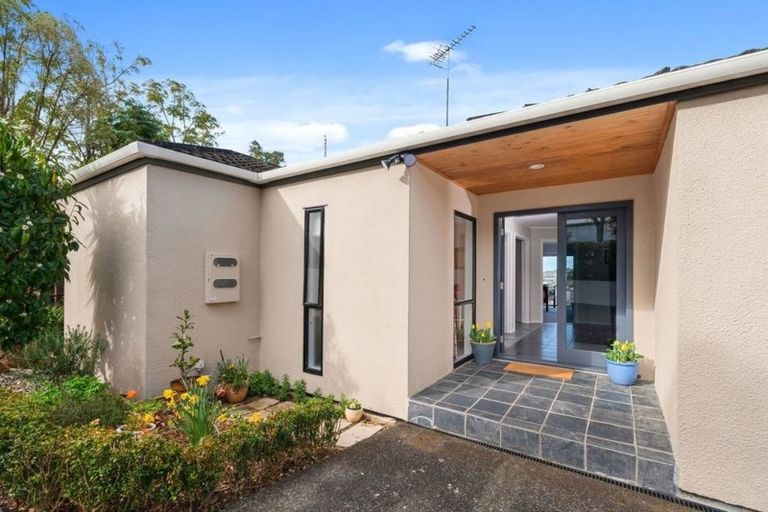 Photo of property in 23 Ngarahana Avenue, Paremoremo, Auckland, 0632