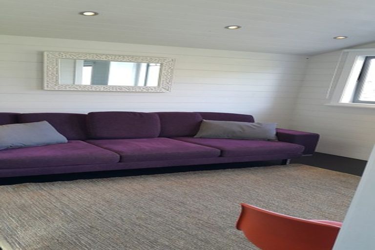 Photo of property in 20 Seabreeze Road, Narrow Neck, Auckland, 0624