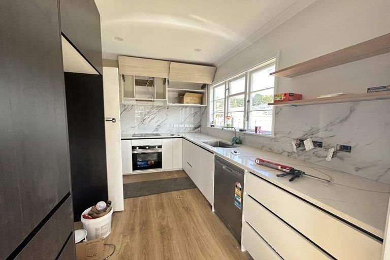 Photo of property in 19 Beauchamp Street, Tawa, Wellington, 5028