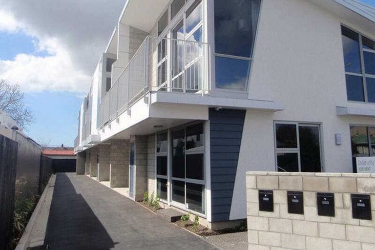 Photo of property in 82 Antigua Street, Addington, Christchurch, 8024