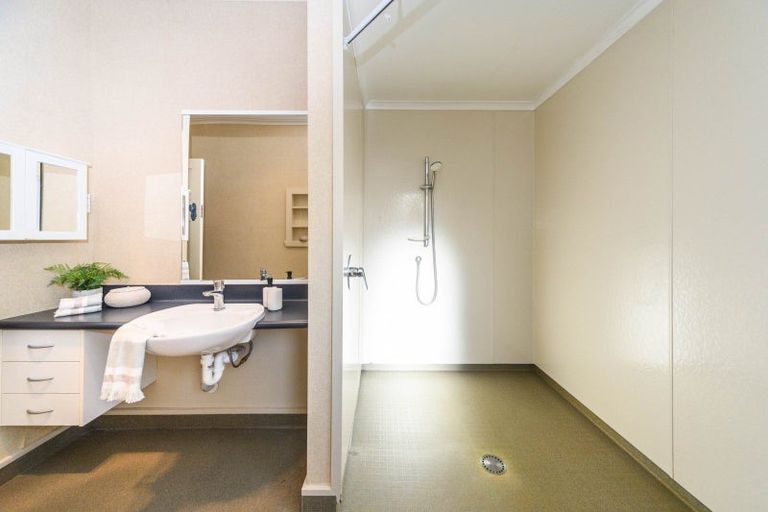 Photo of property in 18 Mahoe Avenue, Takaro, Palmerston North, 4410