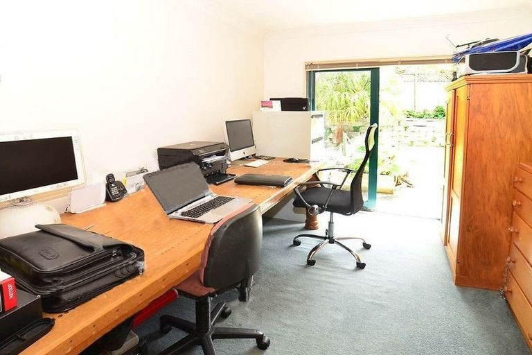 Photo of property in 2 Roseville Road, Gulf Harbour, Whangaparaoa, 0930