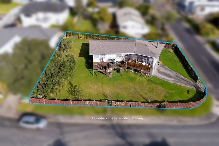 Photo of property in 5 Edgewood Way, Henderson, Auckland, 0612