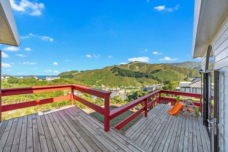 Photo of property in 9 Murchison Street, Island Bay, Wellington, 6023