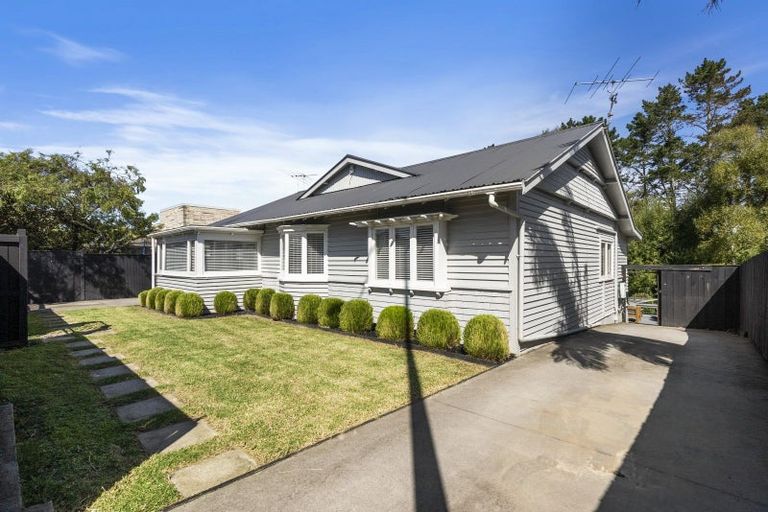 Photo of property in 1018 Great North Road, Point Chevalier, Auckland, 1022