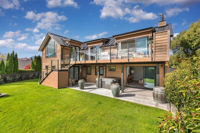 Photo of property in 15 Penrith Park Drive, Wanaka, 9305