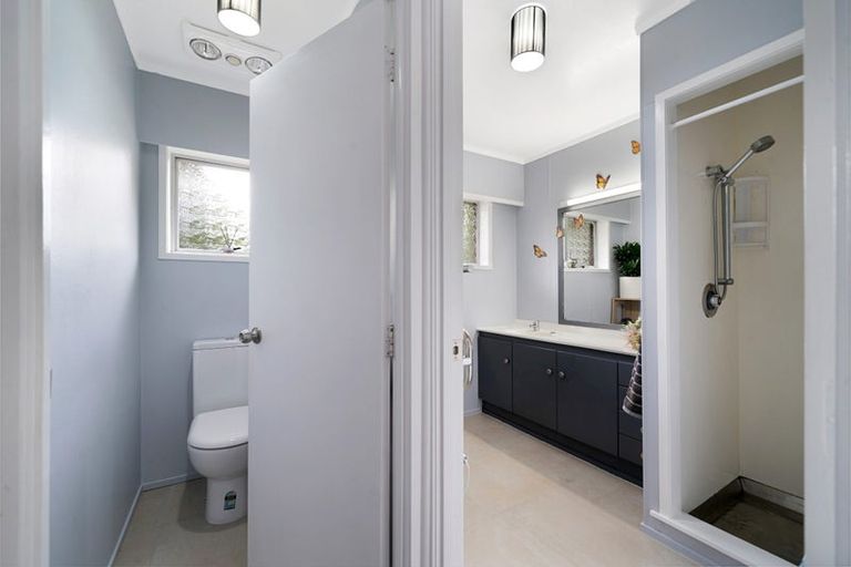 Photo of property in 1/33 Matuhi Rise, Henderson, Auckland, 0612