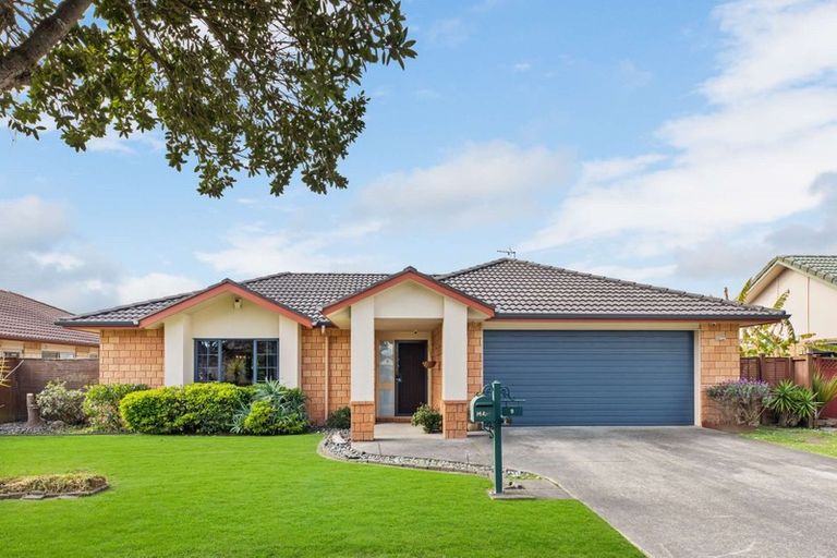 Photo of property in 9 Croftview Road, Wattle Downs, Auckland, 2103