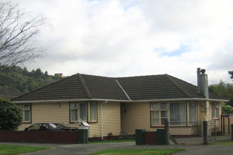 Photo of property in 4 Chittick Street, Stokes Valley, Lower Hutt, 5019