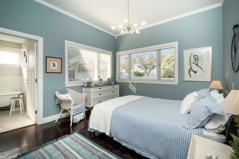 Photo of property in 1/41 Seaview Avenue, Northcote, Auckland, 0627