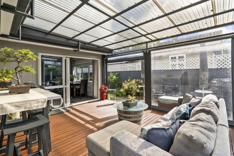 Photo of property in 1a Camp Street, Heretaunga, Upper Hutt, 5019