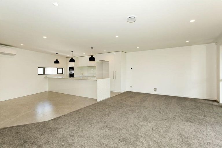 Photo of property in 15 Whakata Lane, Mairangi Bay, Auckland, 0630