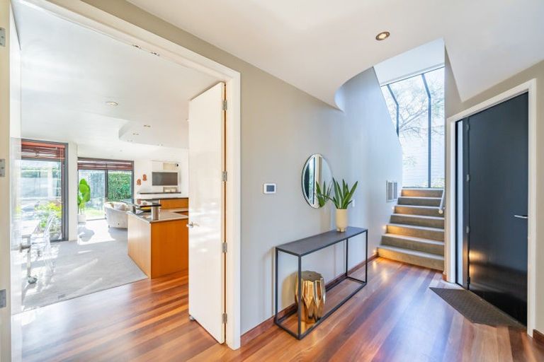 Photo of property in 87a Waterloo Road, Hutt Central, Lower Hutt, 5010