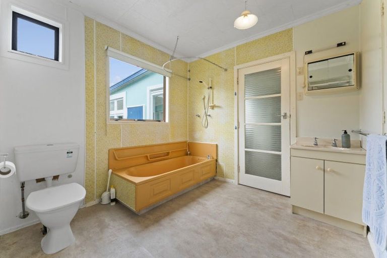 Photo of property in 47 Punga Street, Tangimoana, 4822