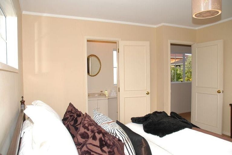 Photo of property in 1/35 Sunderlands Road, Half Moon Bay, Auckland, 2012