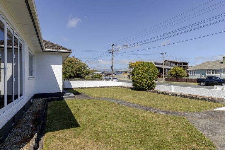 Photo of property in 25 Waimea Street, Westown, New Plymouth, 4310
