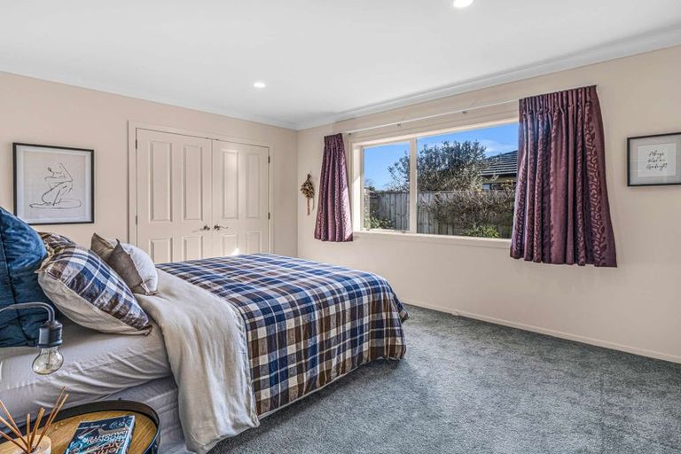 Photo of property in 18 Gilligan Close, College Estate, Whanganui, 4500