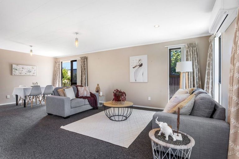 Photo of property in 9 Bankview Place, Amberley, 7410