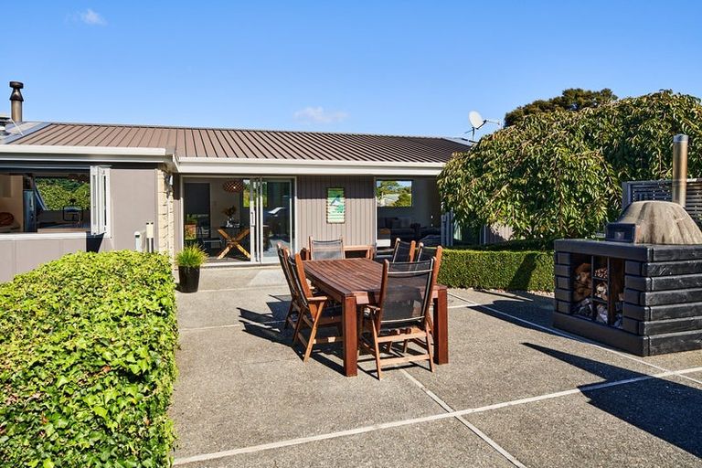 Photo of property in 16 Grange Park Avenue, Raumati South, Paraparaumu, 5032