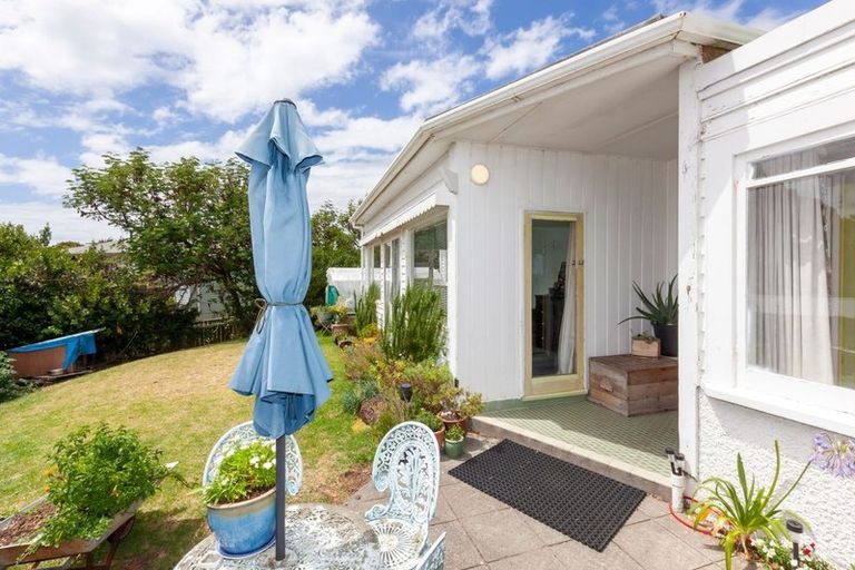 Photo of property in 2 Manly Street, Paraparaumu Beach, Paraparaumu, 5032